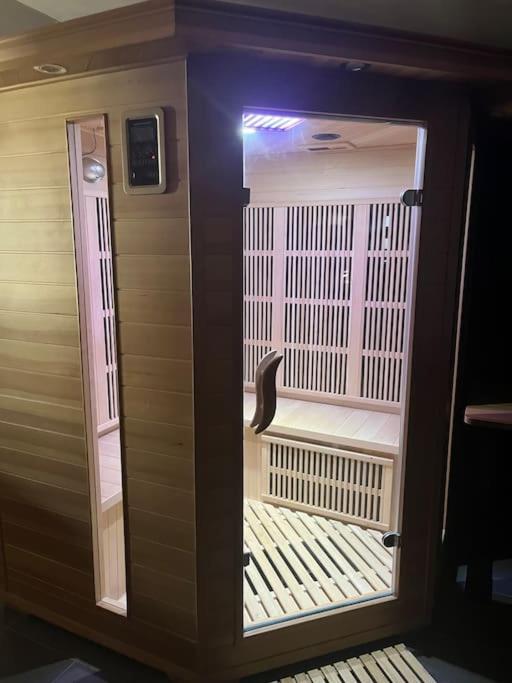 Suite Avec Sauna 36M² ニオール エクステリア 写真